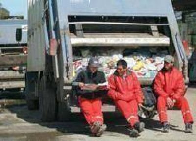 Piden limitar el peso de las bolsas con residuos