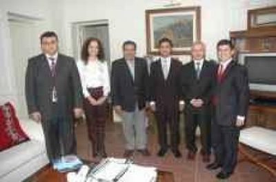 Beder Herrera recibi� al c�nsul de Turqu�a