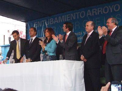  LOMAS | ACTO JUNTO AL INTEDENTE INSAURRALDE Desde Lomas, Cristina prometi� "profundizar el cambio"