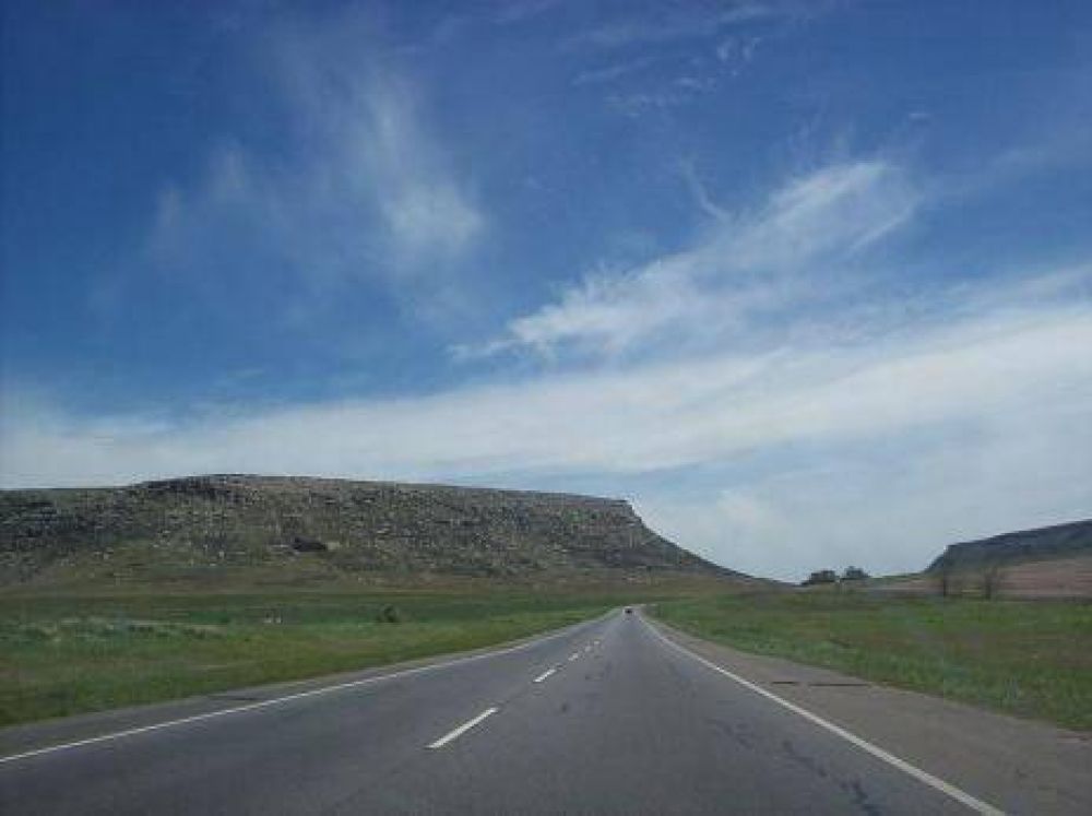 Recorren obras en la Autov�a 226