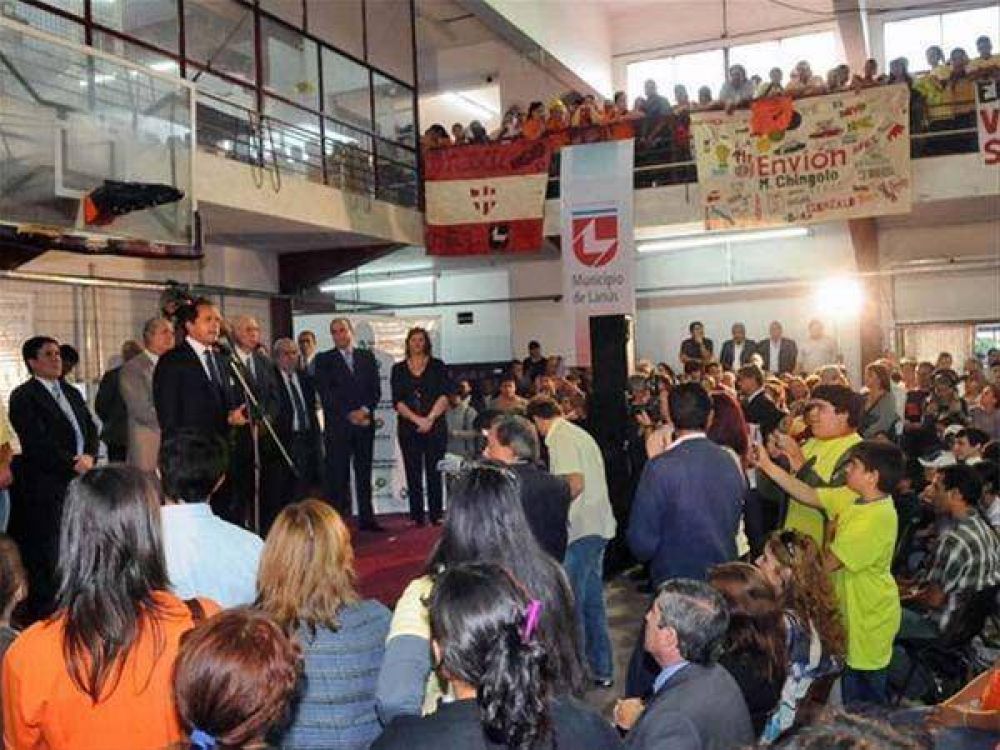 Scioli abog� porque los chicos "avancen y nadie se queda atr�s"