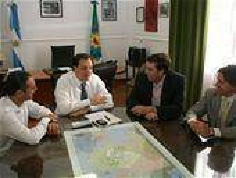 Ferr� define junto a diputados de la Provincia una agenda productiva