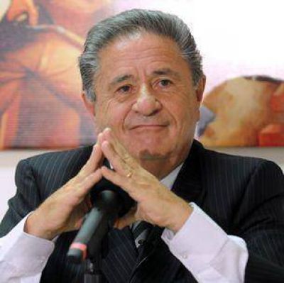 Duhalde reafirm� su candidatura