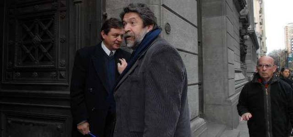 El d�a que Lozano reconoci� que manejaba informaci�n interna de Econom�a
