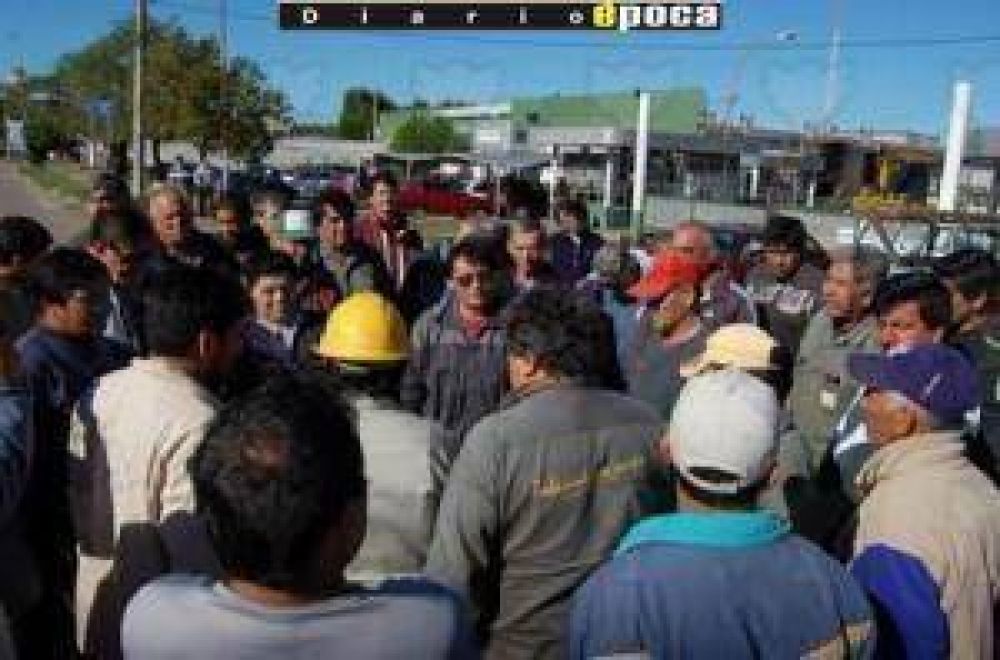 Trabajadores de la DPEC redoblan apuesta y van por 72 horas de paro
