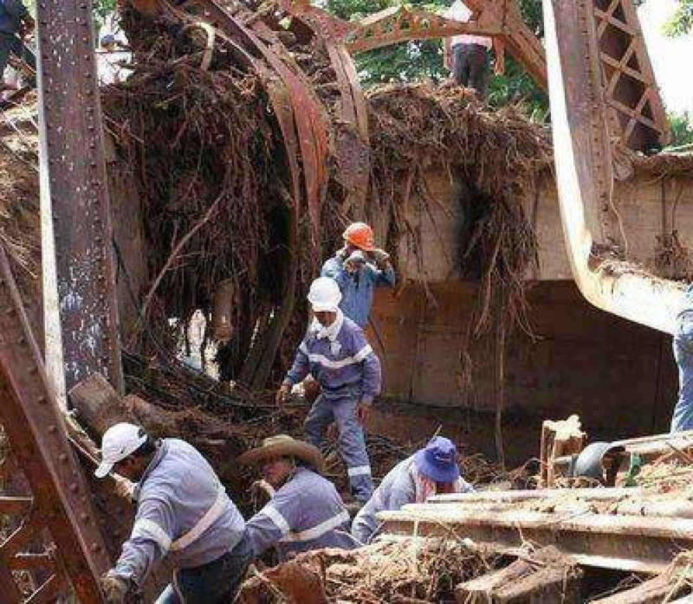  El puente que arras� el alud en Tartagal fue construido con defectos