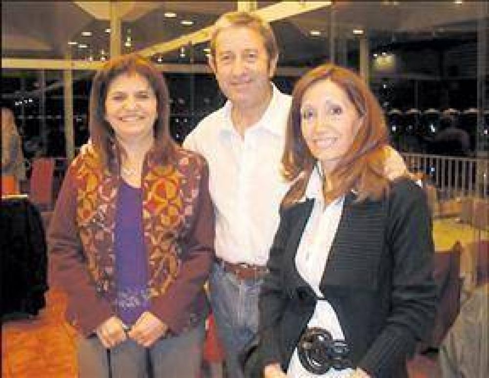 Bullrich y Cobos, en una foto pol�mica