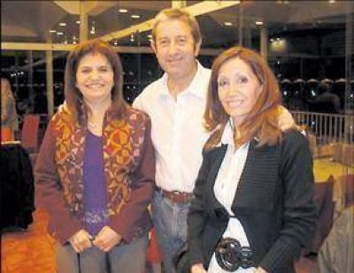 Bullrich y Cobos, en una foto pol�mica