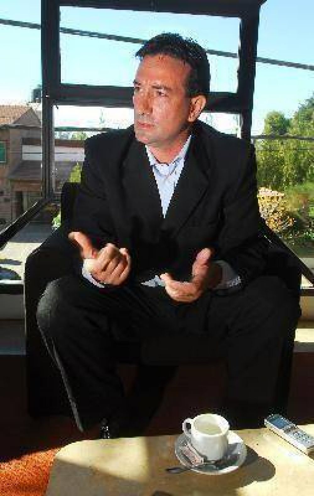  "El acuerdo Sapag-Sobisch es un giro a la derecha"