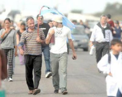Gualeguaych� ratifica su reclamo con una marcha