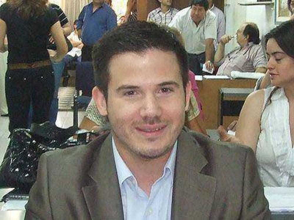  BROWN | CONCEJO DELIBERANTE Fuentes defendi� la convalidaci�n del contrato con Hesurmet