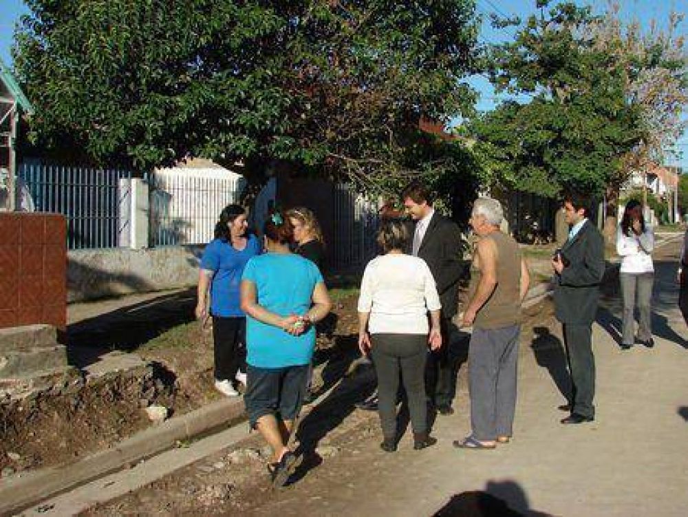 Obras de pavimentaci�n en Mor�n sur