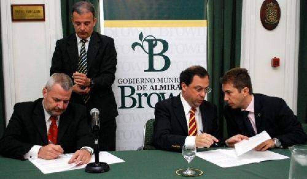 Brown cerr� convenios con el colegio de martilleros por proyectos comunes