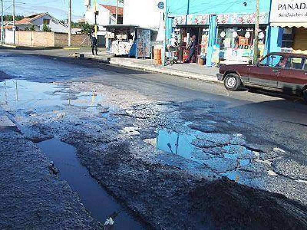 LOMAS | RECLAMO A 18 meses de la repavimentaci�n, Madrid vuelve a tener baches