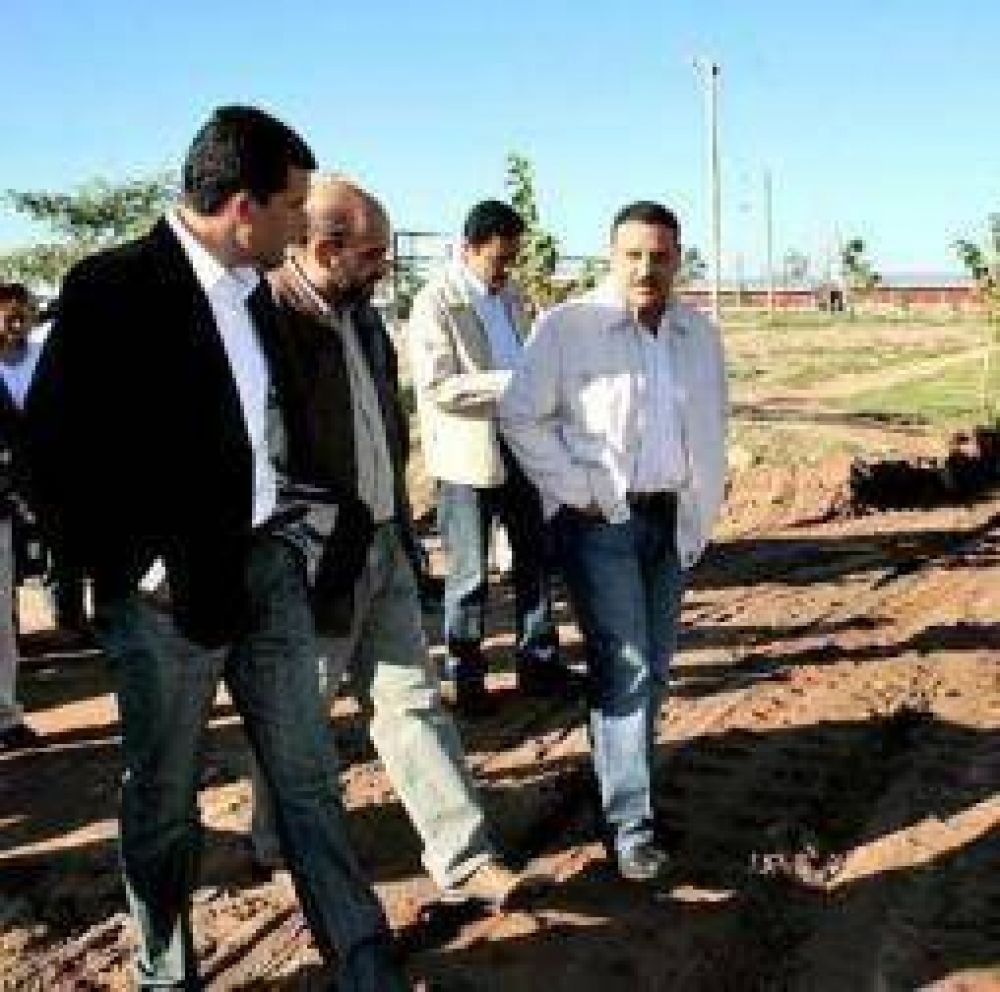 La alianza Beder - Quintela incluye hasta el apoyo de Tineo a la gesti�n comunal