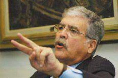 De Vido reparti� cartas documento