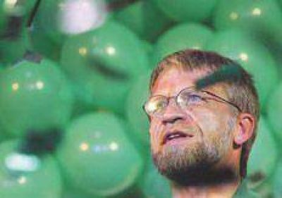 Mockus lidera el pelot�n de los candidatos