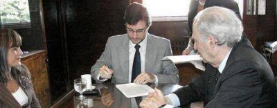 Convenio entre el Municipio y la Fiscal�a General de Mor�n para la aceleraci�n de causas judiciales