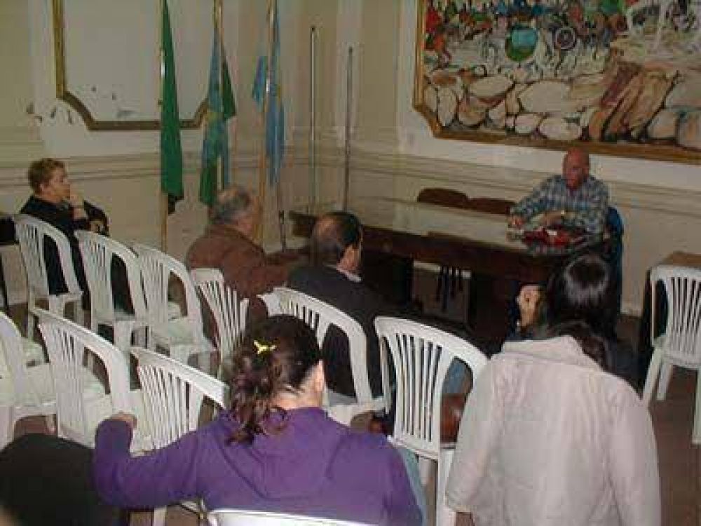Quiri se reuni� con el Foro y la comisi�n de Seguridad