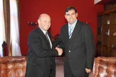 Reuni�n para fortalecer la integraci�n bilateral  