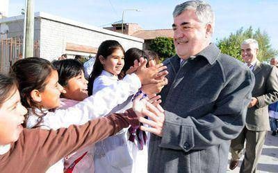 Das Neves inaugur� pavimento en Rawson
