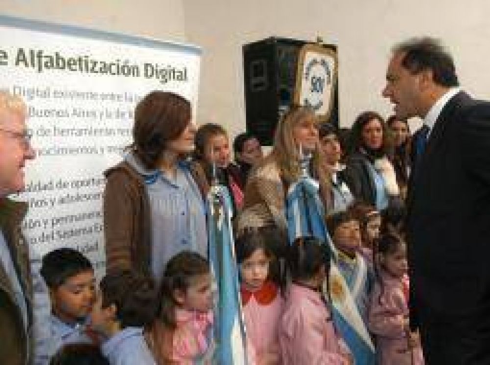 Scioli lanz� Plan de Alfabetizaci�n Digital