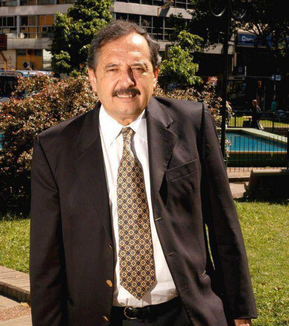 Ricardo Alfons�n lanza su candidatura a presidente de la UCR provincial
