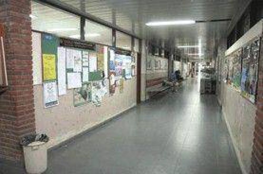 Los docentes universitarios profundizan su plan de lucha