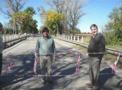 Clausuraron puente de acceso a Roque P�rez