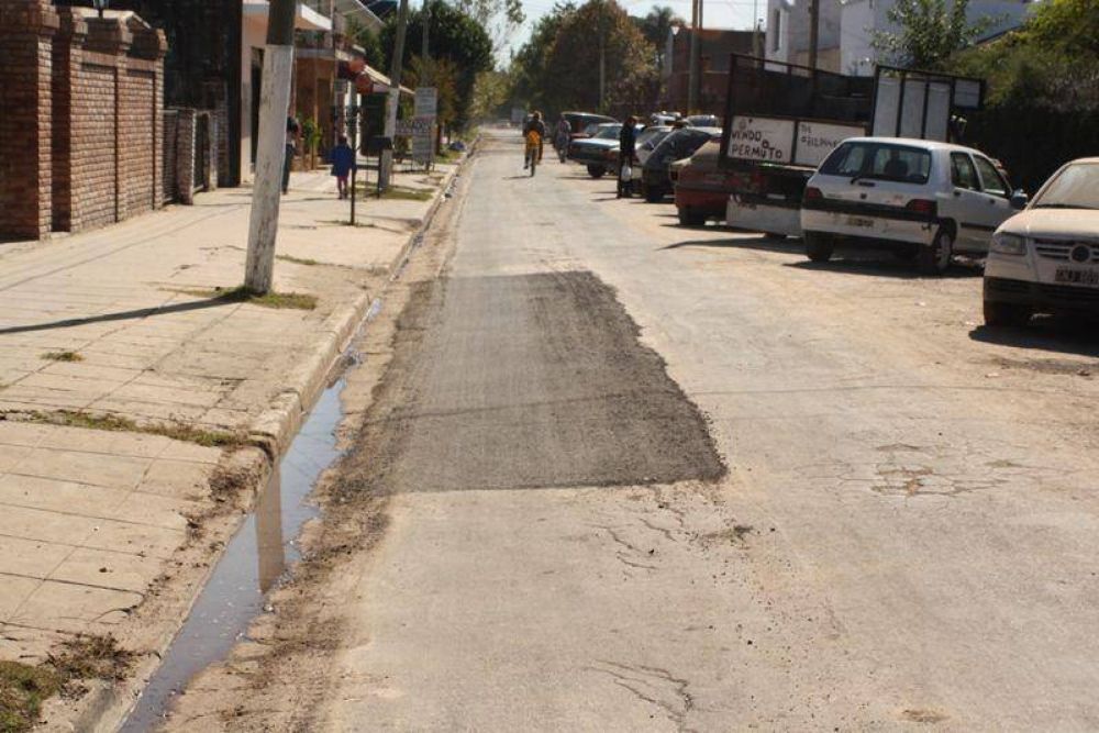 Escobar - BACHEO Y REPARACION DE CORDONES EN LA CALLE PADRE PERNA DE GARIN