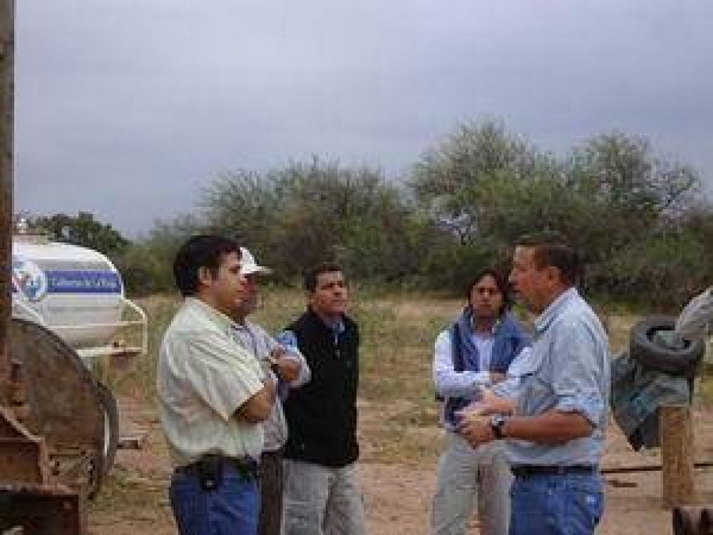 Visita de obras del diputado Javier Carbel a los llanos