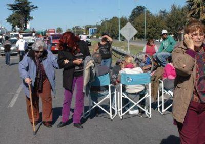 Una Mar del Plata an�rquica que divide la sociedad y la coloca al l�mite del enfrentamiento