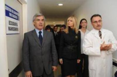 General Villegas y Ameghino - Alegre: "Karina lleg� con un mont�n de cosas, simplemente gracias"