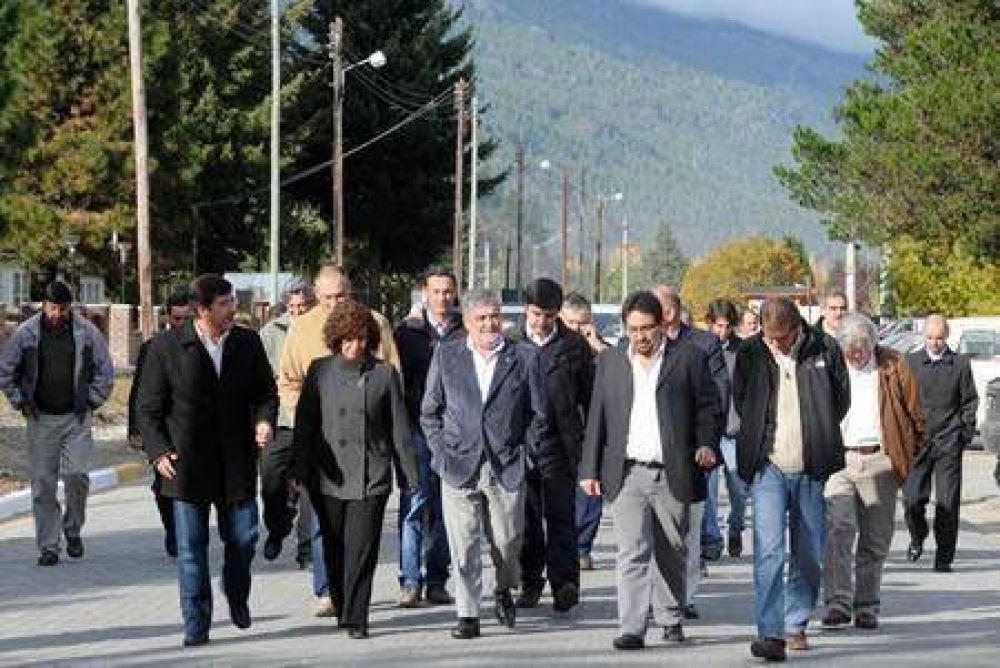 Das Neves dijo que para definir al candidato �voy a tener que tener la habilidad de escuchar a la gente�