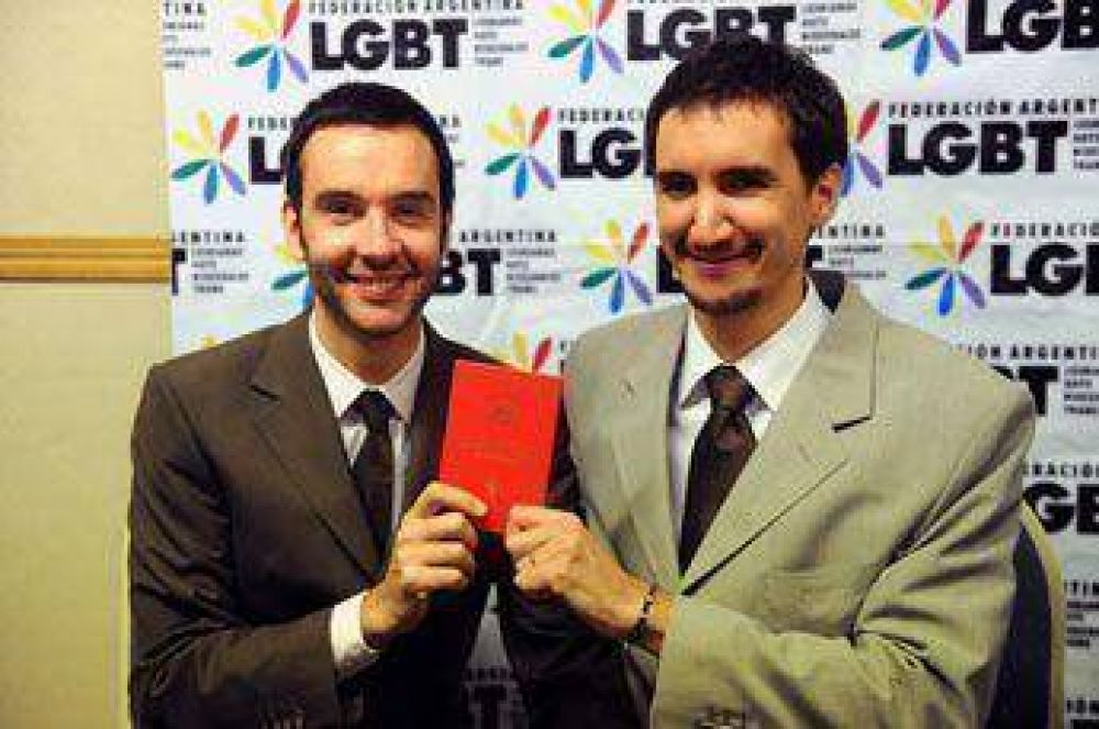 Un franc�s y un argentino son la quinta pareja gay que se casa en el pa�s