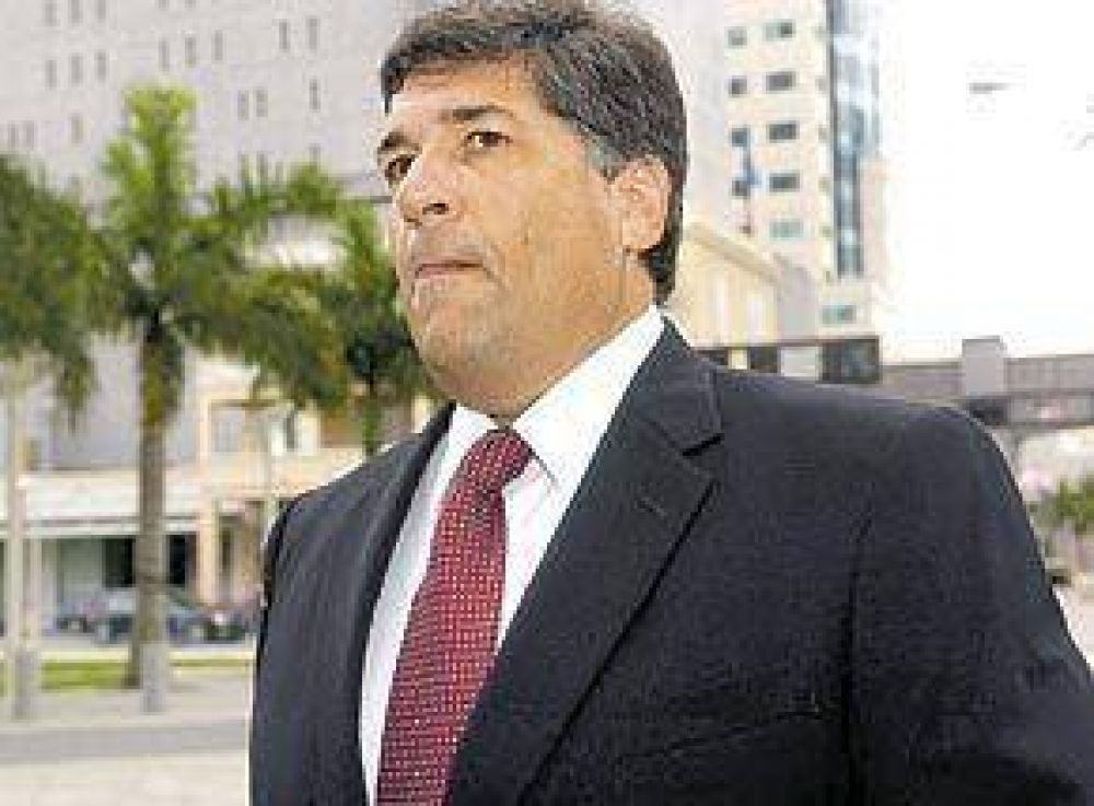 "Aqu� hay peces gordos; si no, no se puede montar una oficina paralela"