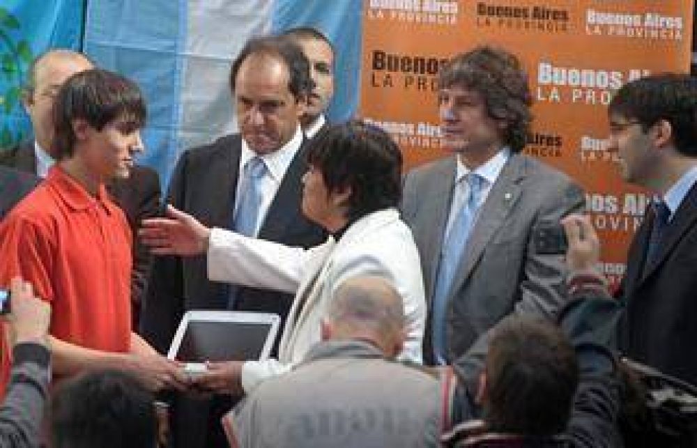 Llegan netbooks para Z�rate
