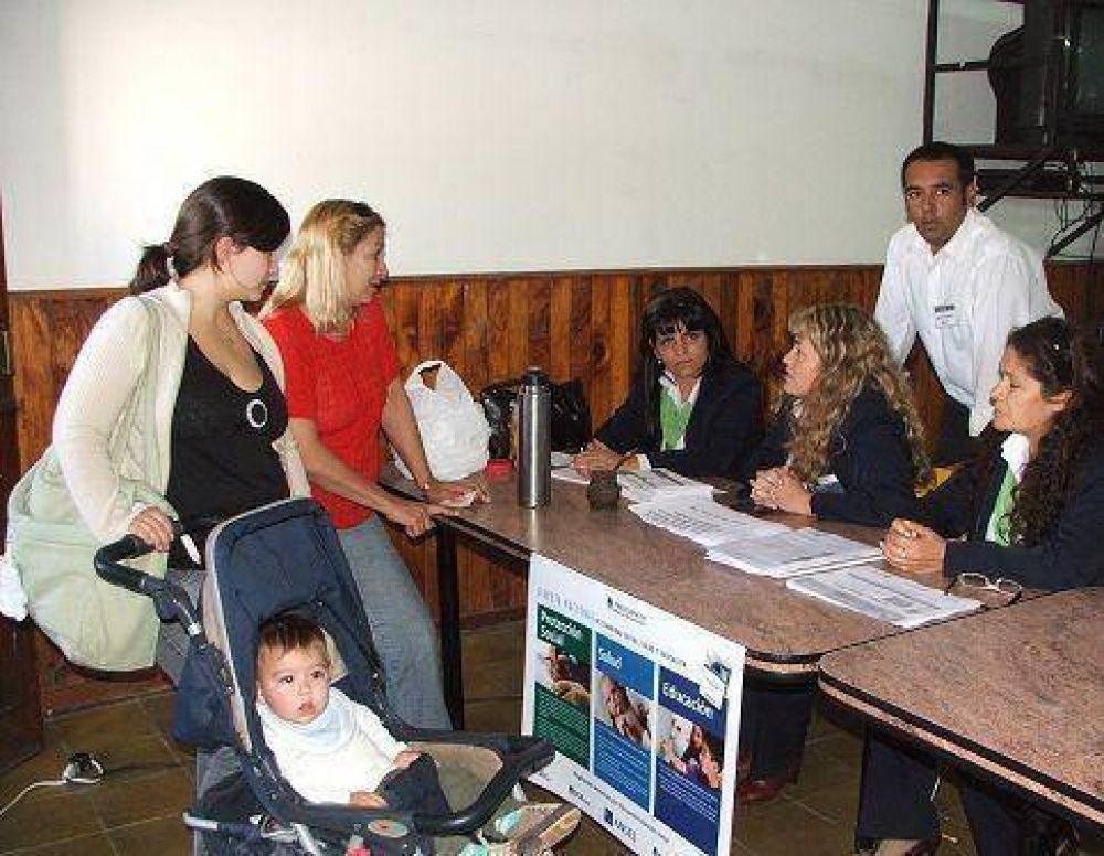 Realizaron en Cortinez relevamiento por asignaci�n universal por hijo