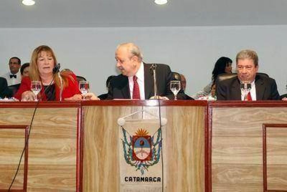 Brizuela anunci� la creaci�n de fideicomisos con fondos mineros