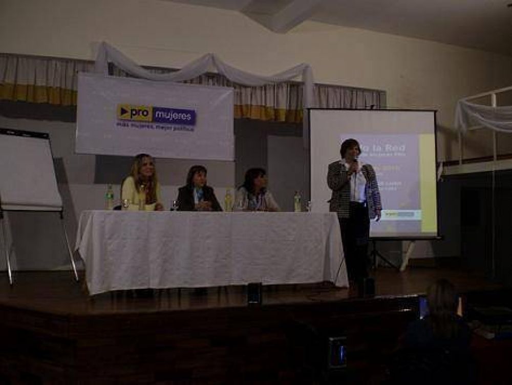 Encuentro de Mujeres PRO en Lan�s
