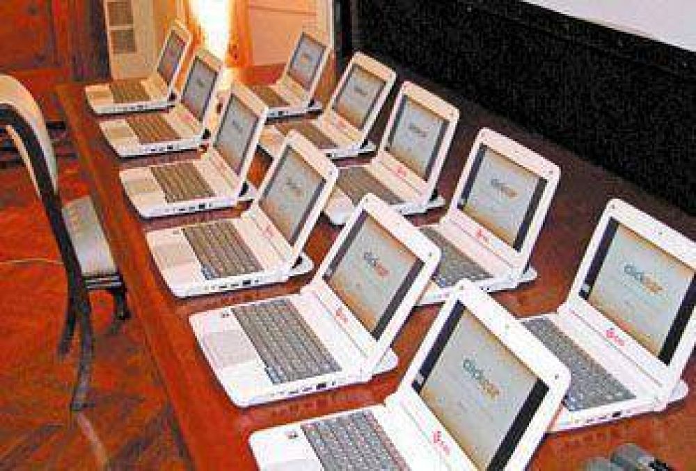 Alfabetizaci�n digital: el programa "Clickear " es un hecho en Pergamino