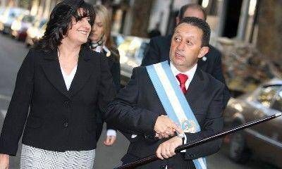 Celso Jaque salud� fr�amente a un sonriente Cristian Racconto