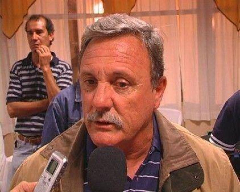 Lacava: "Autoelogios y soberbia"