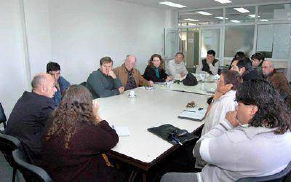 T�cnicos de universidades garantizan que sea potable el agua de futuros pozos