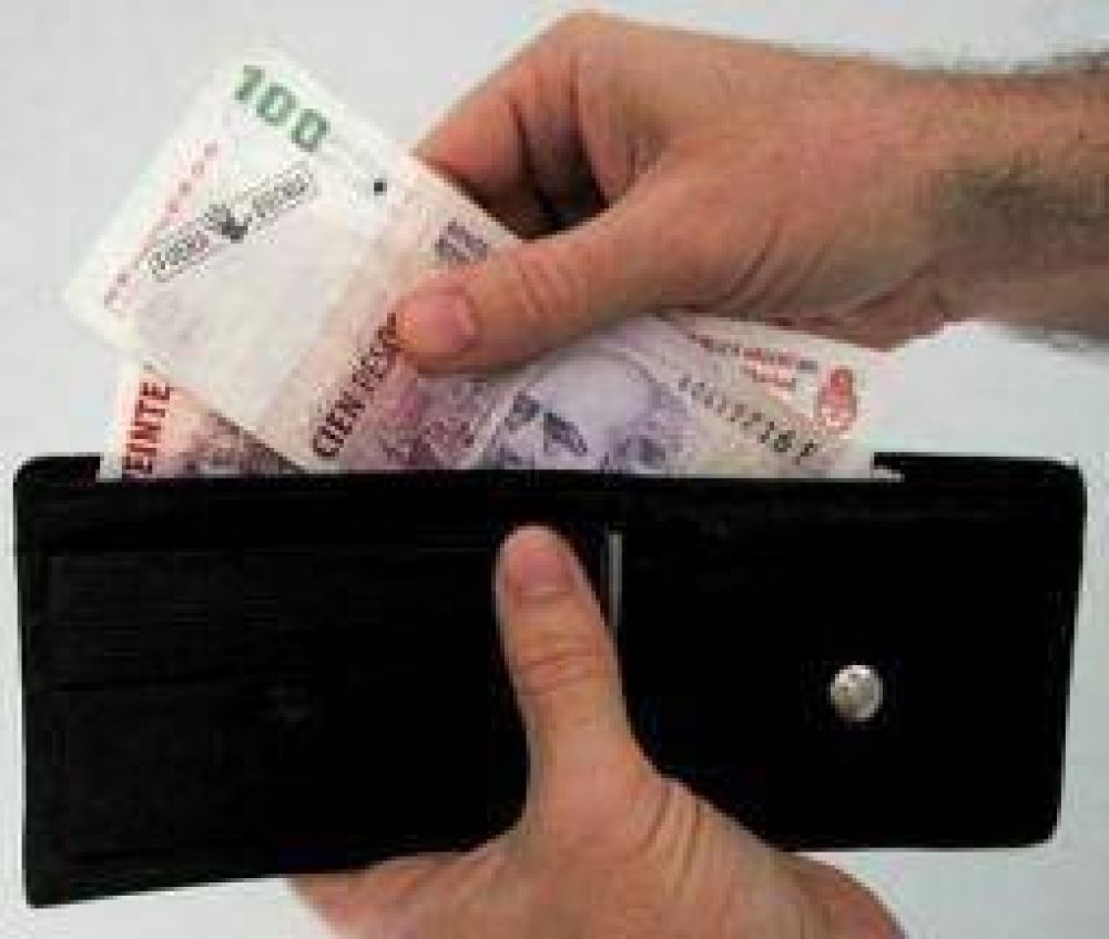 Los bajos salarios es el mayor problema de la gente