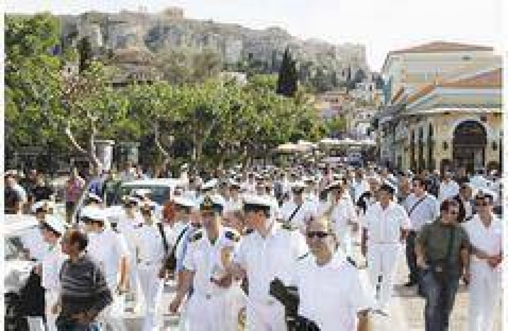 Grecia: polic�as y soldados se unen a la protesta contra el ajuste 