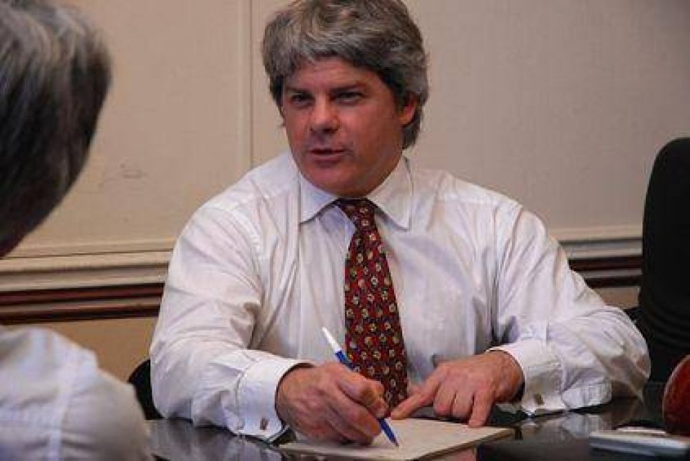 Barraguirre: "Arribamos a acuerdos extrajudiciales con los ex bancarios y la polic�a"