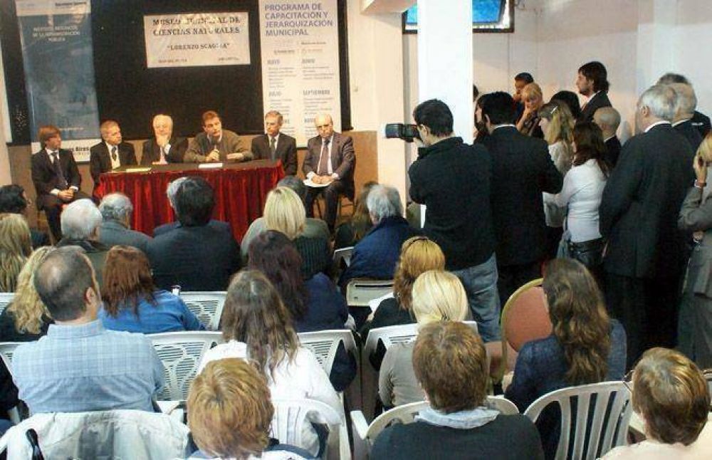 Iniciaron los cursos de capacitaci�n municipal