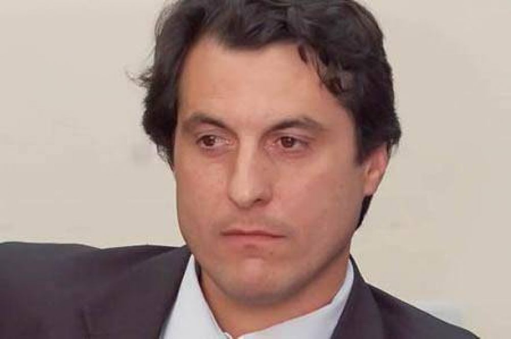 �Nunca evalu� la alternativa de renunciar a mi banca�, dijo Awstin