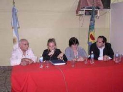 Senadora Baro mantuvo reuniones con integrantes de foros de seguridad